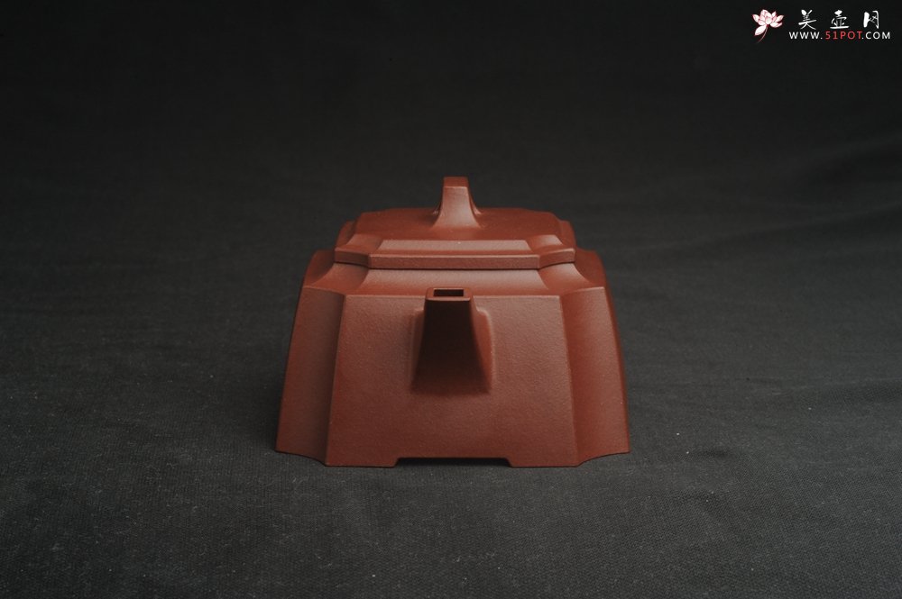 紫砂壶图片：,美壶特惠 全手工优质紫红泥精致抽角八方 特文气 - 全手工紫砂壶网