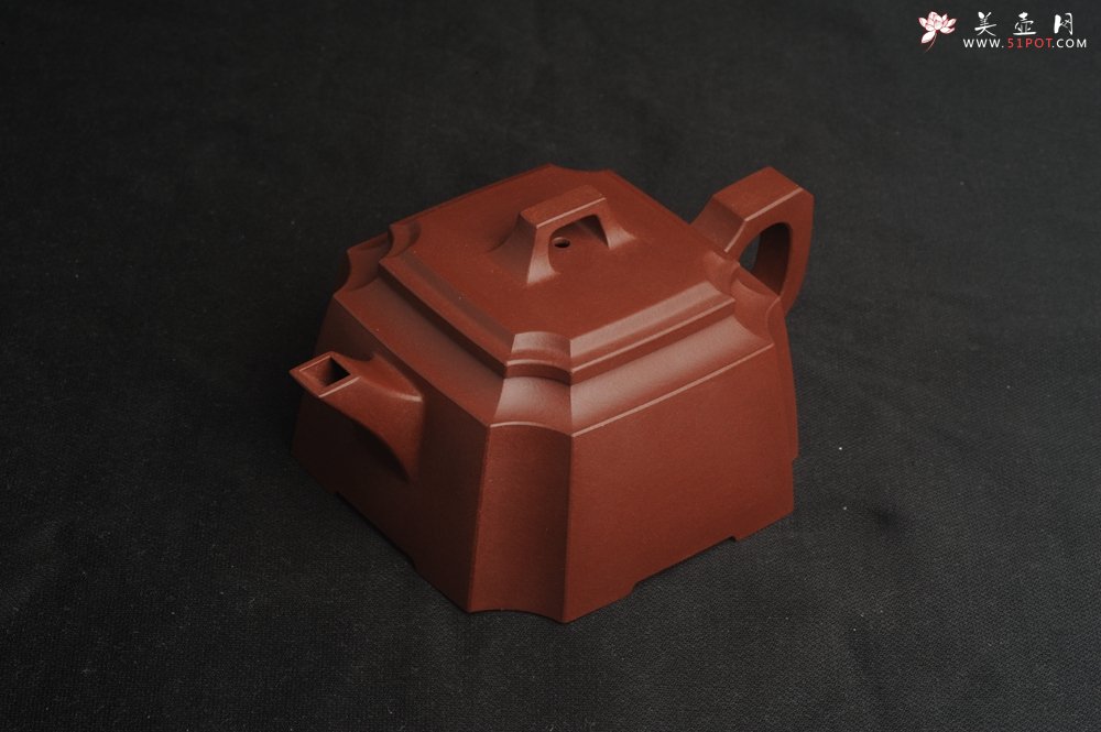 紫砂壶图片：,美壶特惠 全手工优质紫红泥精致抽角八方 特文气 - 全手工紫砂壶网