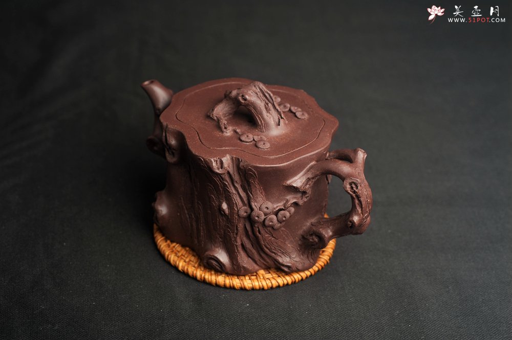 紫砂壶图片：潜力股唐老师 全手工精致老紫泥松桩壶 肌理丰富生动 期待与您结缘 - 全手工紫砂壶网