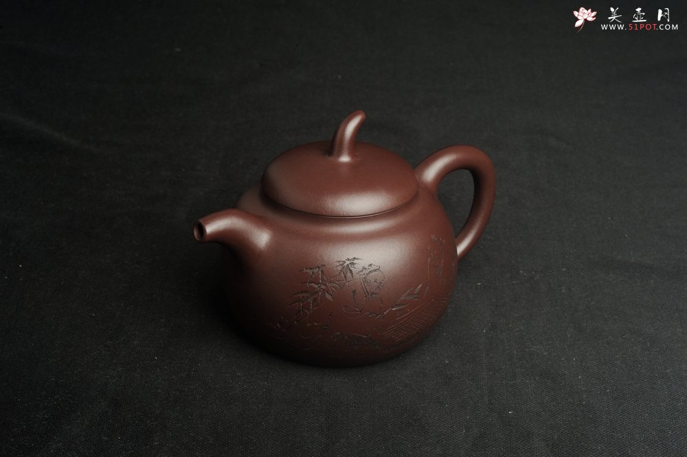 紫砂壶图片：特油润底曹青 全手工一捺底景舟茄段 装饰人物特文气 期待与亲结缘 - 全手工紫砂壶网