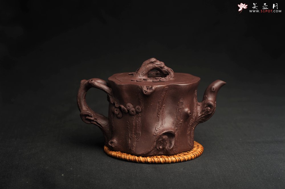 紫砂壶图片：潜力股唐老师 全手工精致老紫泥松桩壶 肌理丰富生动 期待与您结缘 - 全手工紫砂壶网