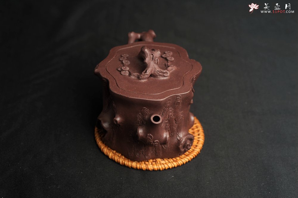 紫砂壶图片：潜力股唐老师 全手工精致老紫泥松桩壶 肌理丰富生动 期待与您结缘 - 全手工紫砂壶网
