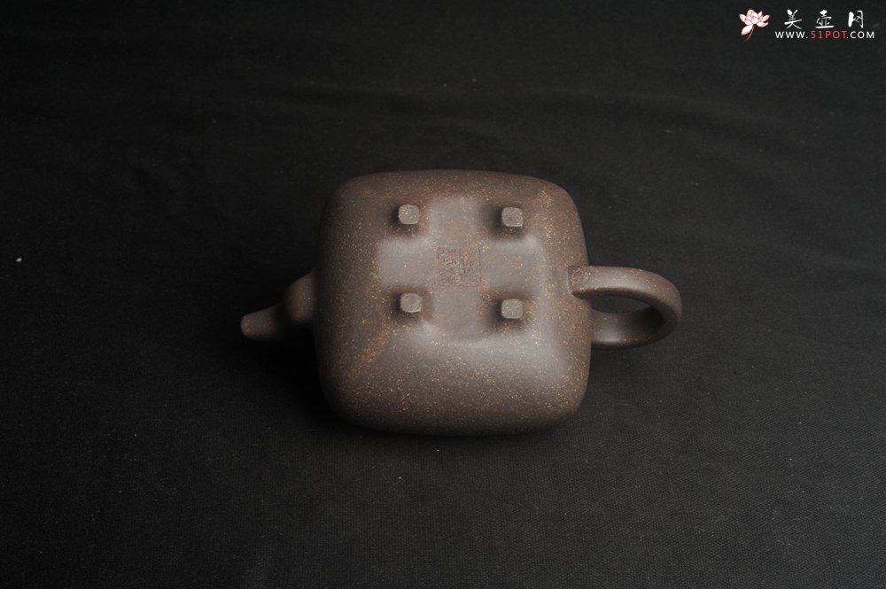 紫砂壶图片：实力派张海艳全手工特好老青灰段泥传炉壶 装饰人物 一杯清茗可沁诗脾  特文气 - 全手工紫砂壶网