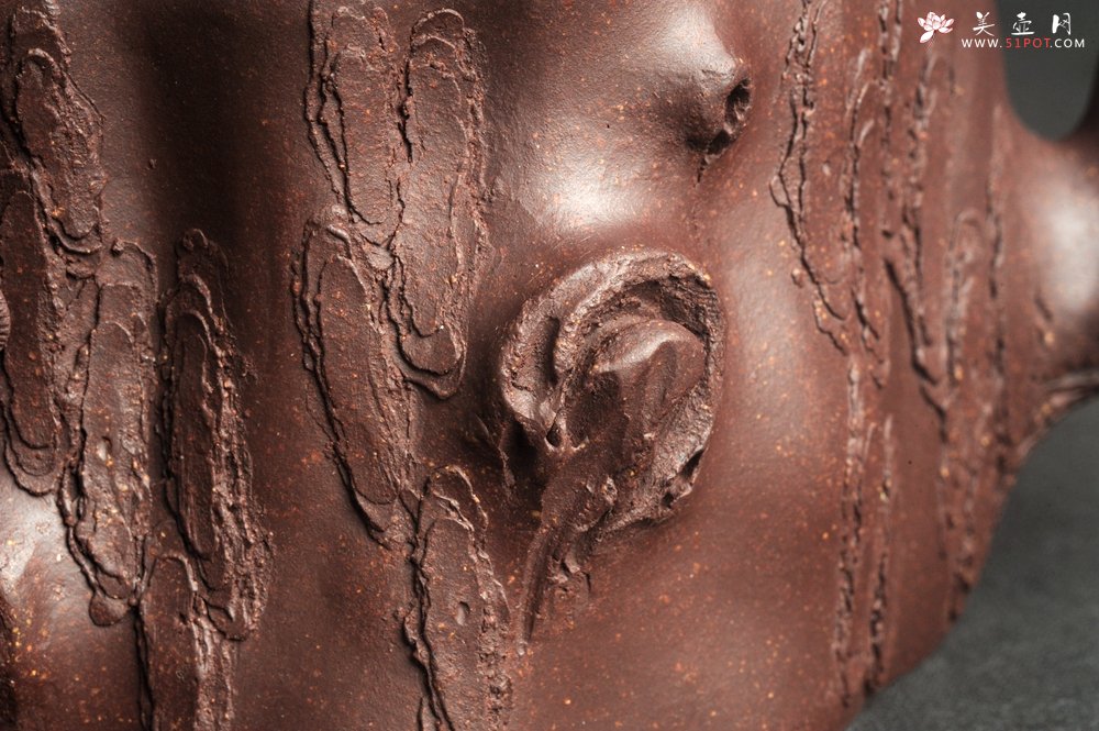 紫砂壶图片：潜力股唐老师 全手工精致紫泥桩壶 肌理丰富生动 期待与您结缘 - 全手工紫砂壶网