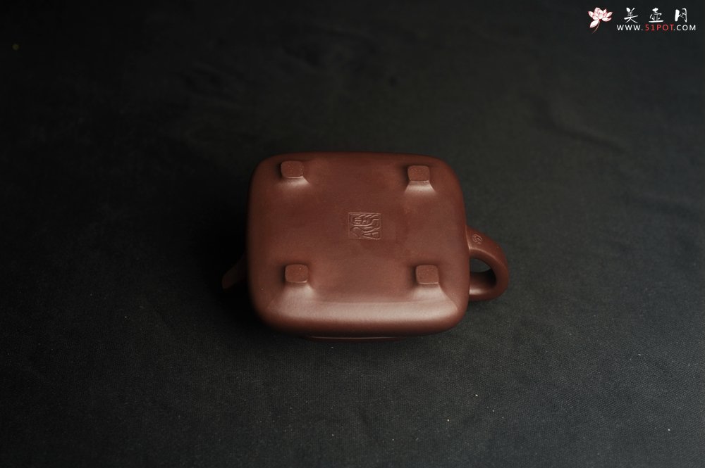 紫砂壶图片：美壶特惠 林旭陶 精致全手工混方石瓢 装饰人物特文气 此是诗仙坡老作 与君同试雨前茶 - 全手工紫砂壶网
