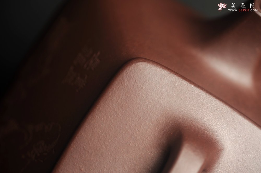 紫砂壶图片：美壶特惠 林旭陶 精致全手工混方石瓢 装饰人物特文气 此是诗仙坡老作 与君同试雨前茶 - 全手工紫砂壶网