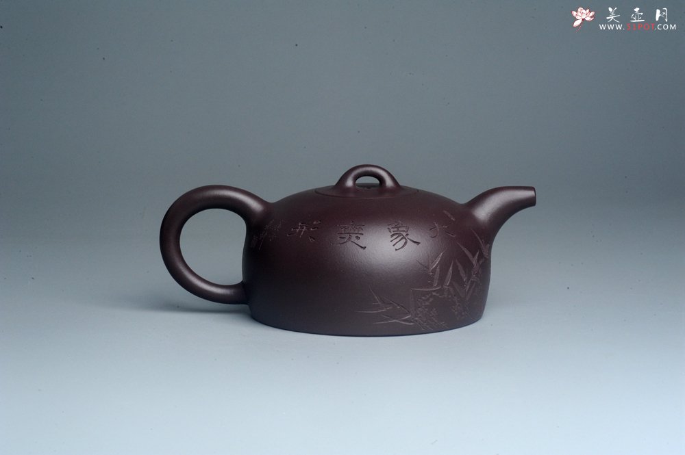 紫砂壶图片：潜力股周小培老师 油润底槽清 卡盖难度相当大 全手工大半月紫砂壶 大象无形 特文气 期待与亲结缘 - 全手工紫砂壶网