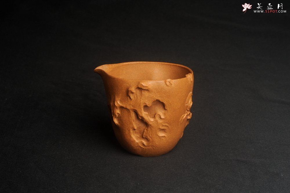 紫砂壶图片：美杯特惠 潜力股赵老师 全手工老黄段泥公道杯 贴页灵动 - 全手工紫砂壶网