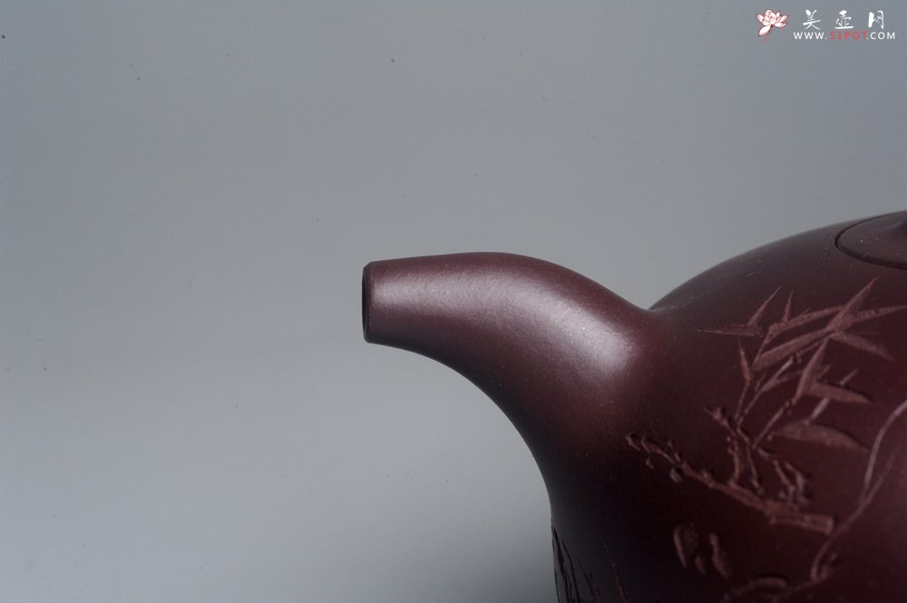 紫砂壶图片：潜力股周小培老师 油润底槽清 卡盖难度相当大 全手工大半月紫砂壶 大象无形 特文气 期待与亲结缘 - 全手工紫砂壶网