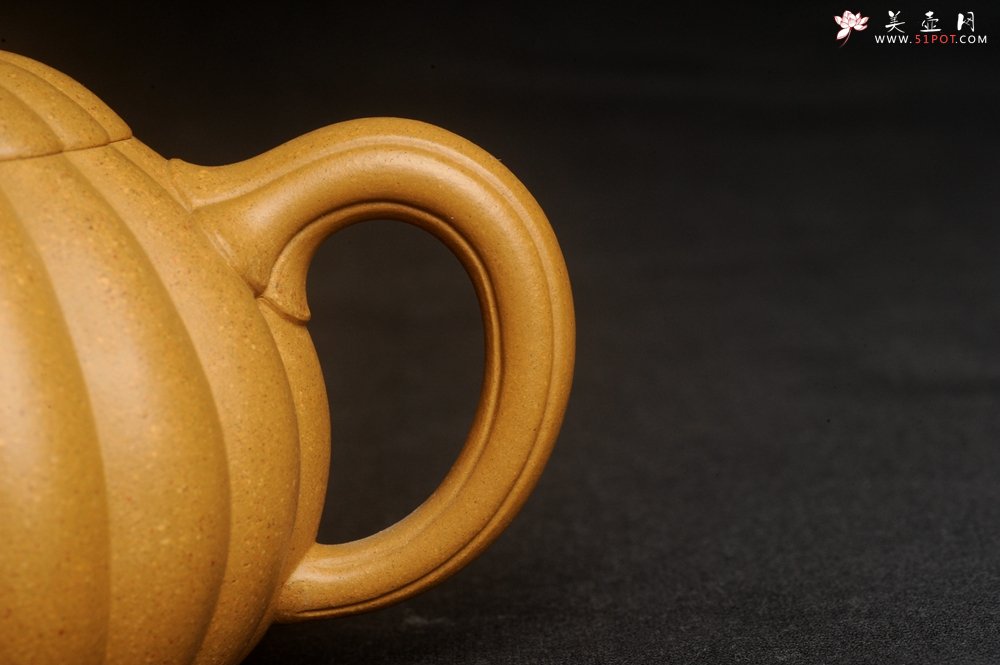 紫砂壶图片：实力派张海艳精工实力之作全手工菊瓣西施壶 壶特好 - 全手工紫砂壶网