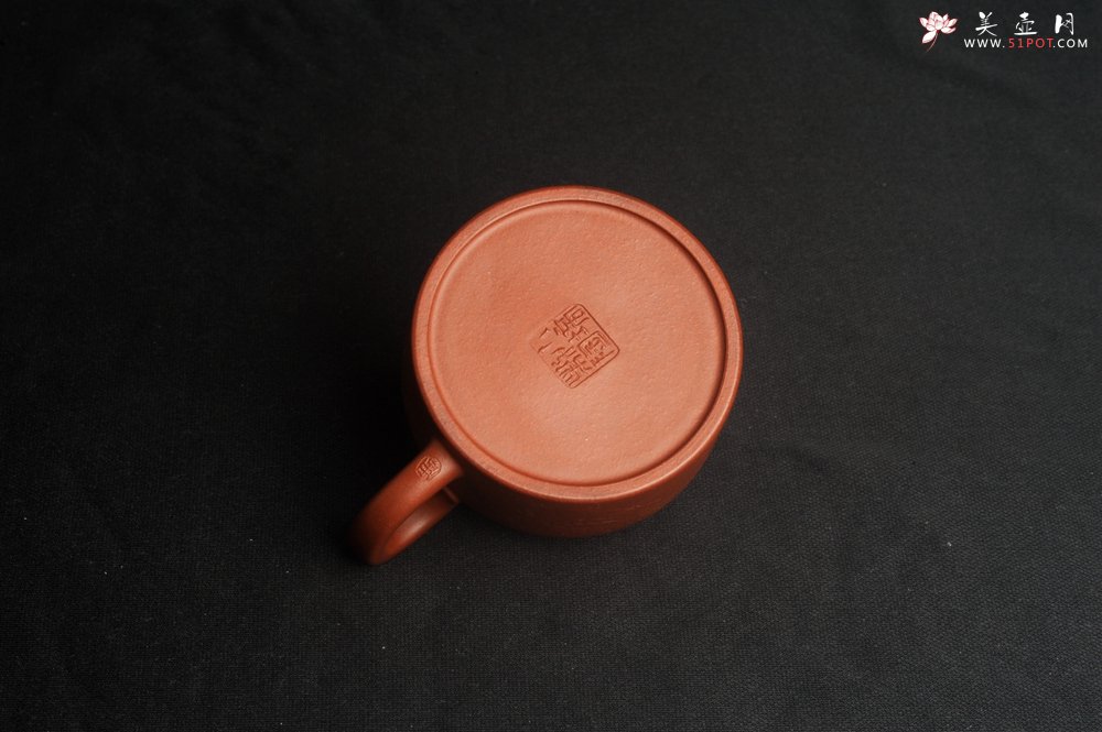 紫砂壶图片：油润老清水泥全手工小品德中壶 装饰虾图 茶亦醉人 特实用文气 - 全手工紫砂壶网