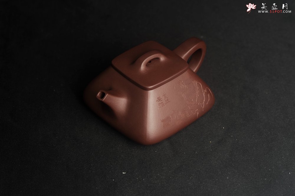 紫砂壶图片：美壶特惠 林旭陶 精致全手工混方石瓢 装饰人物特文气 此是诗仙坡老作 与君同试雨前茶 - 全手工紫砂壶网