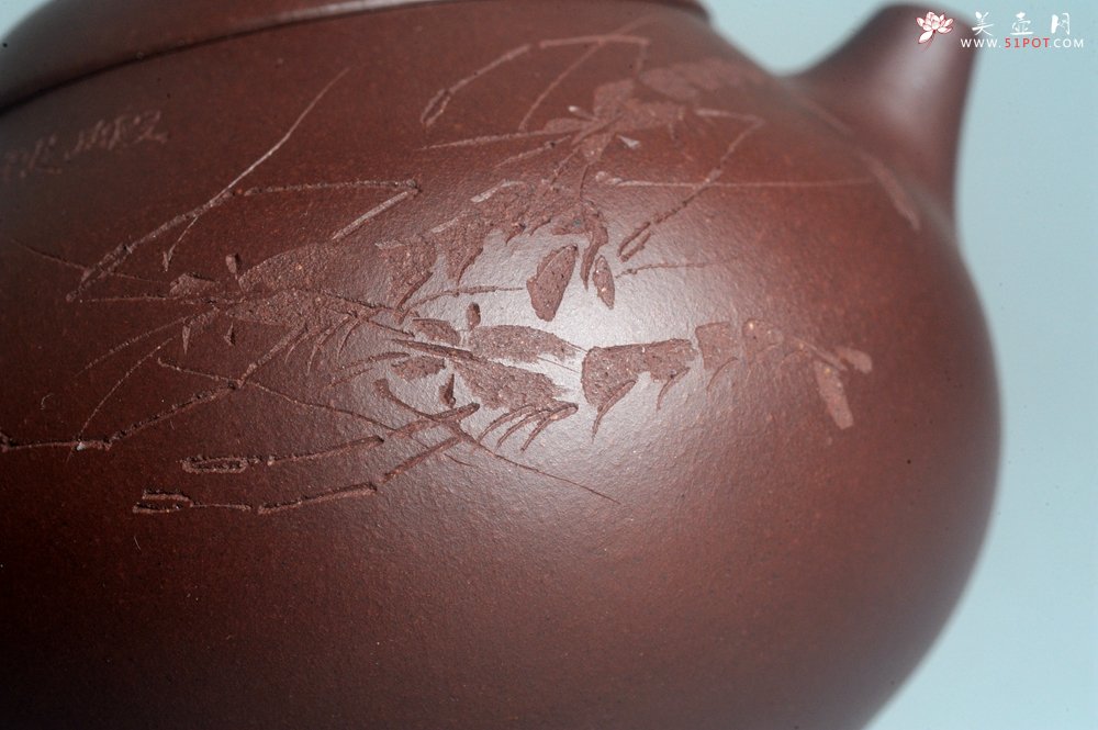 紫砂壶图片：油润底曹青 全手工文旦茶壶 上善若水 虾趣图 特文气 期待与亲结缘 - 全手工紫砂壶网