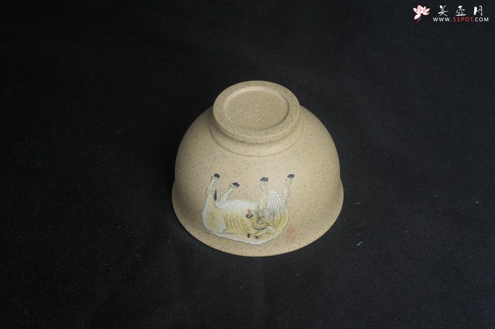 紫砂壶图片：美杯特惠 高温本山段泥 精致牛气哄哄主人杯 高性价比 - 全手工紫砂壶网