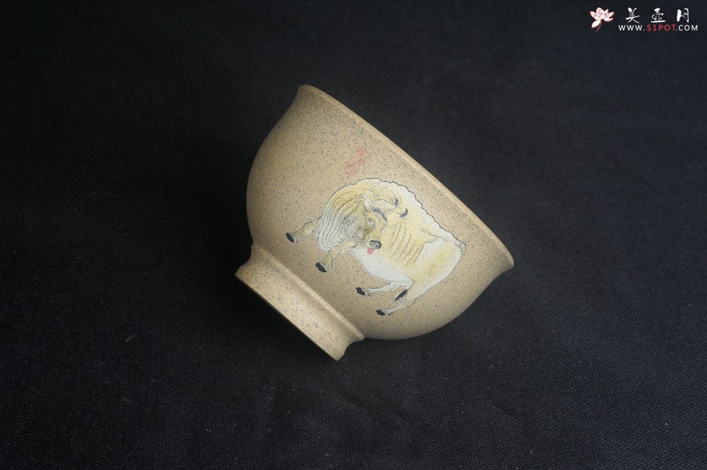 紫砂壶图片：美杯特惠 高温本山段泥 精致牛气哄哄主人杯 高性价比 - 全手工紫砂壶网