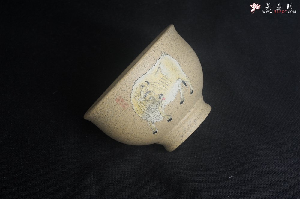 紫砂壶图片：美杯特惠 高温本山段泥 精致牛气哄哄主人杯 高性价比 - 全手工紫砂壶网