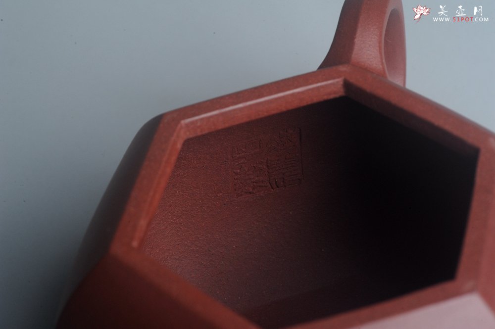 紫砂壶图片：美壶特惠 潜力股凌晨 全手工紫红泥六方西施壶 - 全手工紫砂壶网