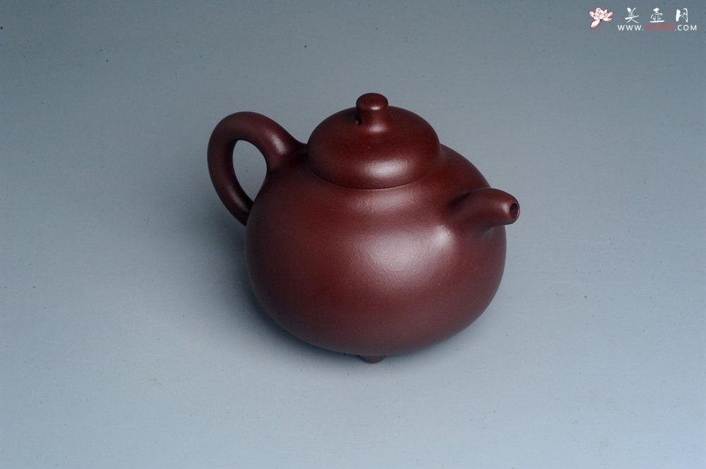 紫砂壶图片：潜力股周小培老师 4号井深井红皮龙 超精致全手工三足乳鼎茶壶 - 全手工紫砂壶网