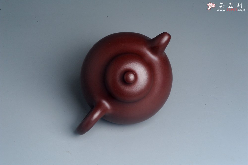 紫砂壶图片：潜力股周小培老师 4号井深井红皮龙 超精致全手工三足乳鼎茶壶 - 全手工紫砂壶网