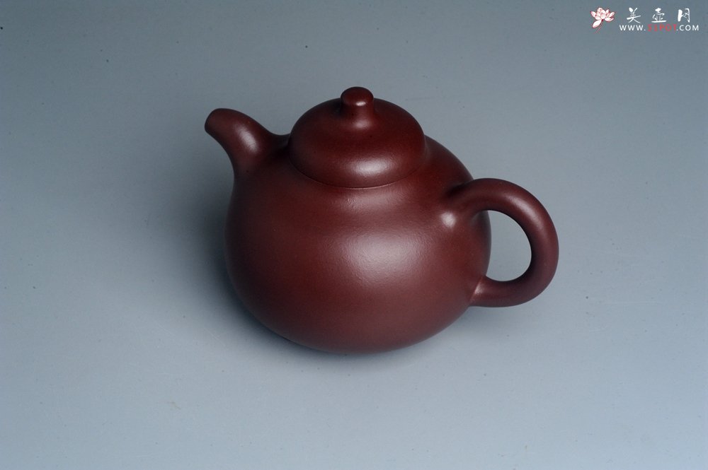 紫砂壶图片：潜力股周小培老师 4号井深井红皮龙 超精致全手工三足乳鼎茶壶 - 全手工紫砂壶网