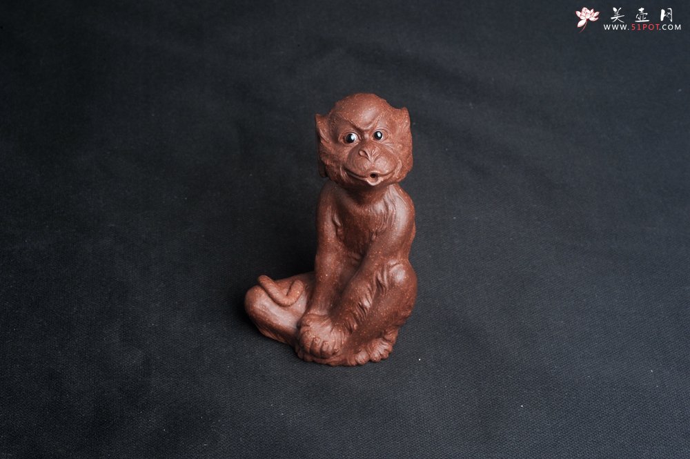 紫砂壶图片：美宠特惠 实力派工艺员姚老师 预计明年升助工 超精品老紫泥紫砂美猴灵猴茶宠 高11cm  肌理丰富生 - 全手工紫砂壶网