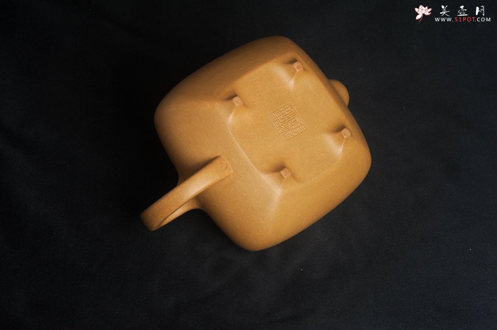 紫砂壶图片：实力派张海艳 全手精工黄金段泥传大炉壶 泥料做工俱佳 期待与您结缘 - 全手工紫砂壶网