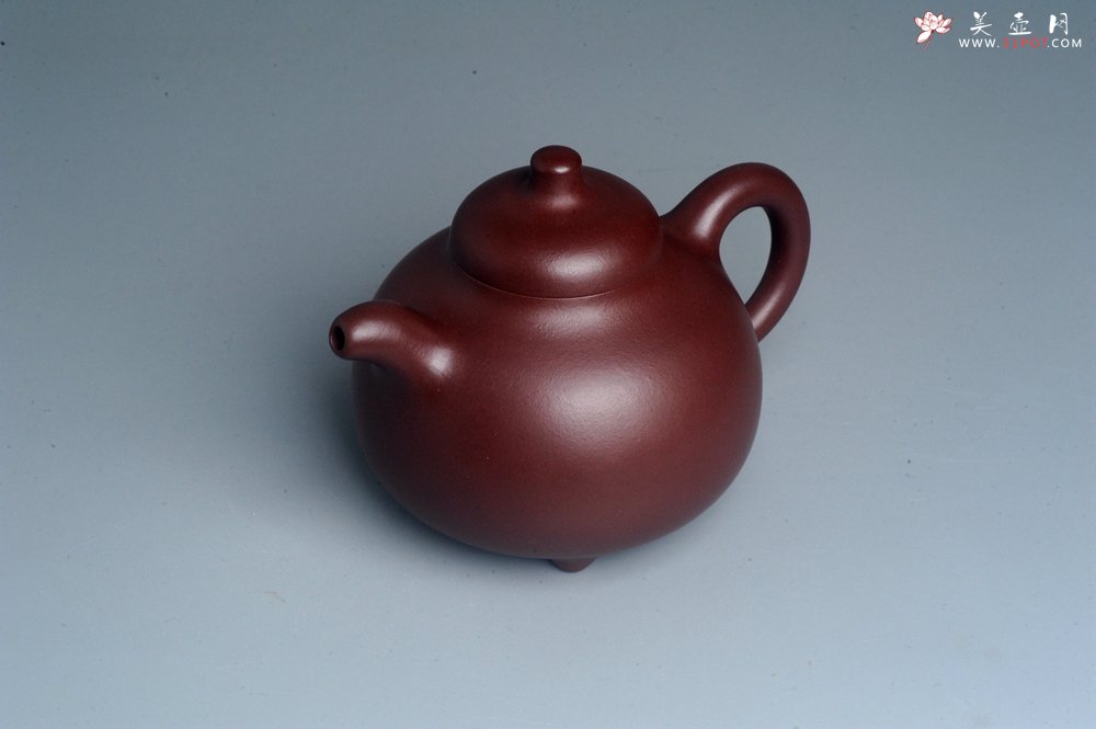 紫砂壶图片：潜力股周小培老师 4号井深井红皮龙 超精致全手工三足乳鼎茶壶 - 全手工紫砂壶网