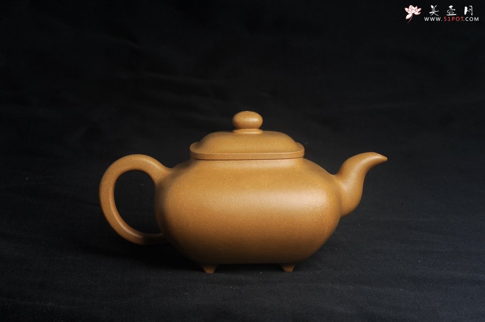 紫砂壶图片：实力派张海艳 全手精工黄金段泥传大炉壶 泥料做工俱佳 期待与您结缘 - 全手工紫砂壶网