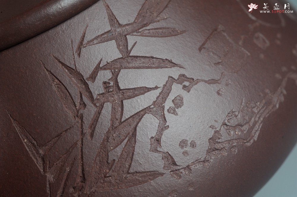 紫砂壶图片：实力派工艺师周斌 优质底槽青全手工精工满瓢壶 陶兴双刀装饰 特文气 玉壶写新竹 烹泉试乳茶 - 全手工紫砂壶网