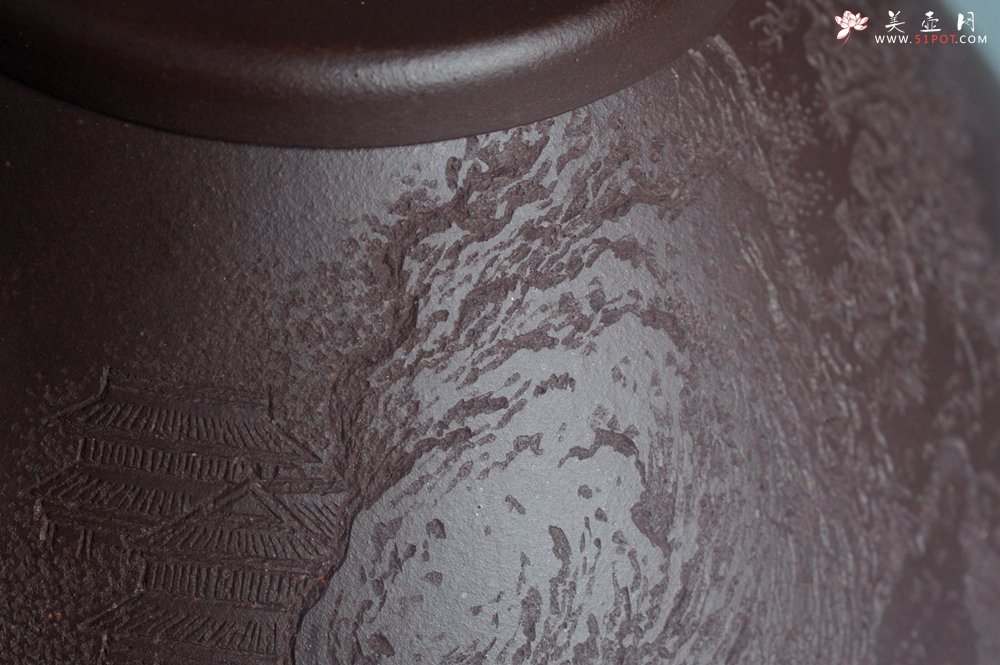 紫砂壶图片：实力派助工周斌 优质底槽青全手工精工 子冶石瓢壶 张听钢精刻山水 青山似欲留人住  香茗何妨为客尝 - 全手工紫砂壶网