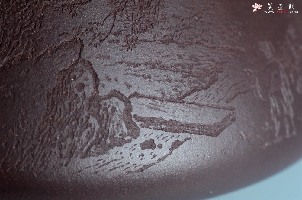 紫砂壶图片：实力派助工周斌 优质底槽青全手工精工 子冶石瓢壶 张听钢精刻山水 青山似欲留人住  香茗何妨为客尝 - 全手工紫砂壶网