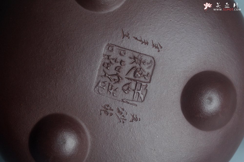 紫砂壶图片：实力派工艺师周斌 优质底槽青全手工精工满瓢壶 刘伟涛徒昊然装饰兰草图 一香已足压千红 - 全手工紫砂壶网