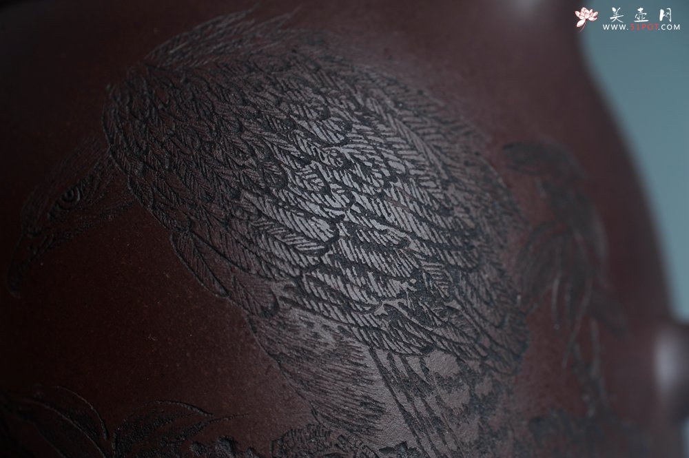 紫砂壶图片：实力派工艺师文砂苑堂主周斌 优质底槽青全手工精工秦权壶 鹰击长空 志在千里 - 全手工紫砂壶网