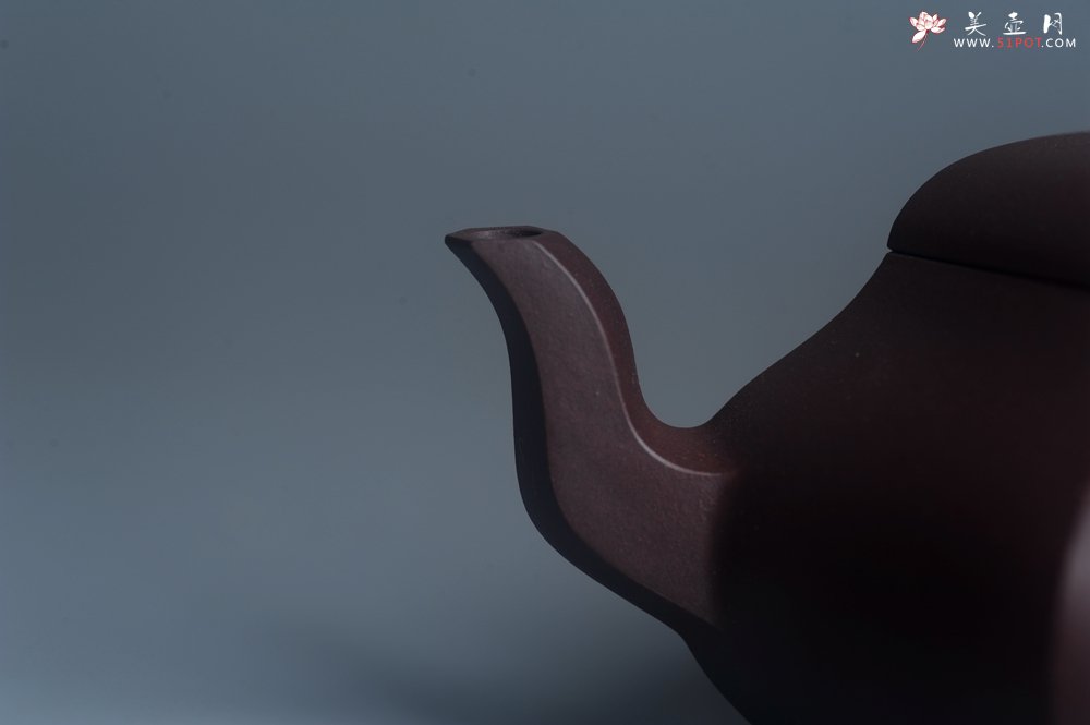 紫砂壶图片：美壶特惠 潜力股凌晨老师 精致紫泥全手工六方君德壶 期待与您结缘 - 全手工紫砂壶网