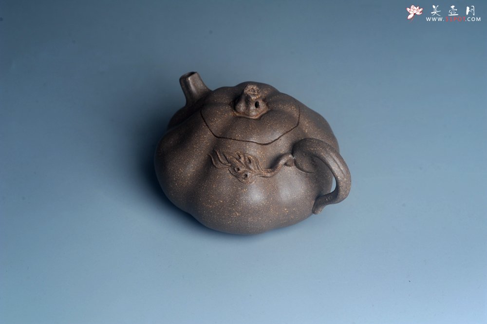 紫砂壶图片：美壶特惠 优质青降坡泥精致卡盖全手工仿生小南瓜 - 全手工紫砂壶网