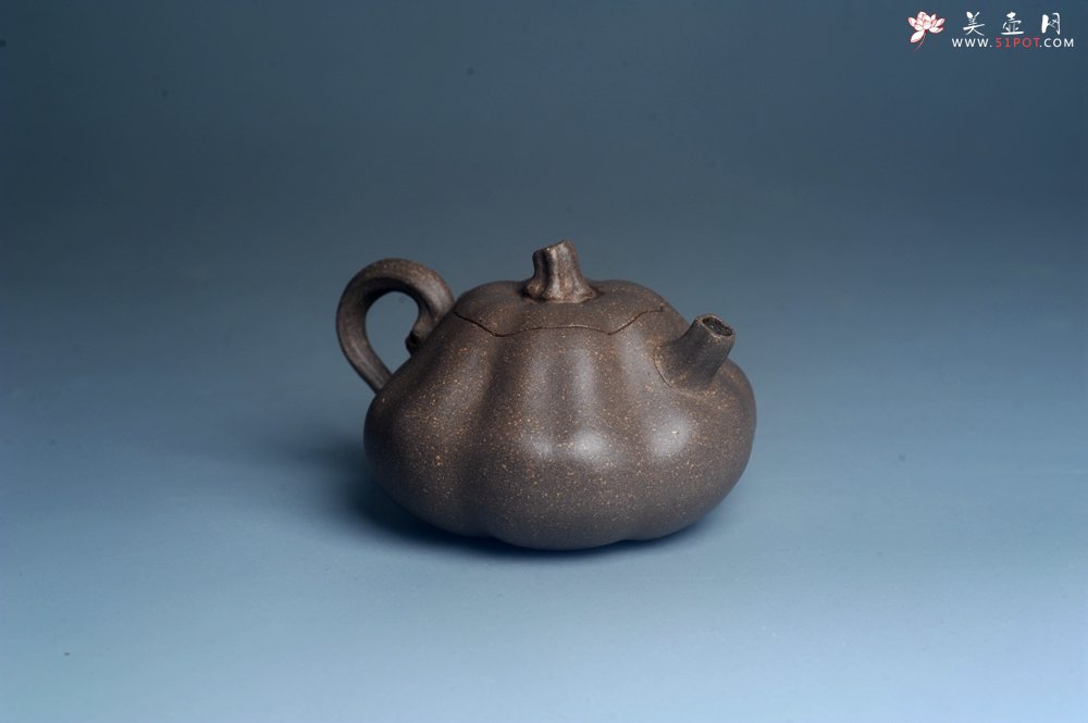 紫砂壶图片：美壶特惠 优质青降坡泥精致卡盖全手工仿生小南瓜 - 全手工紫砂壶网