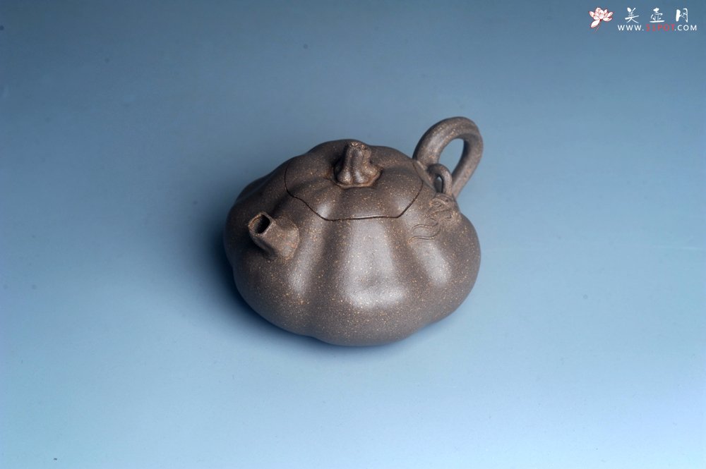 紫砂壶图片：美壶特惠 优质青降坡泥精致卡盖全手工仿生小南瓜 - 全手工紫砂壶网