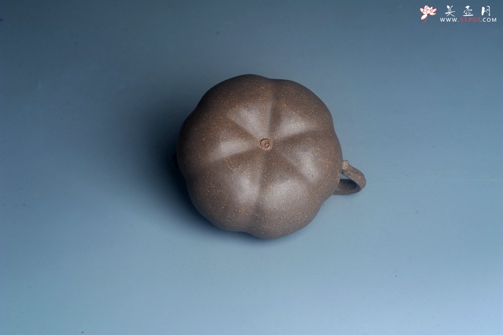 紫砂壶图片：美壶特惠 优质青降坡泥精致卡盖全手工仿生小南瓜 - 全手工紫砂壶网