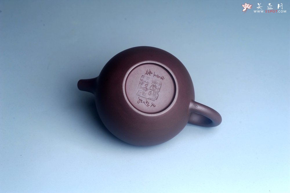 紫砂壶图片：实力派工艺师周斌优质底槽清全手工精工 原创寿桃壶 陶兴双刀装饰 福如东海长流水 寿比南山不老松 特文 - 全手工紫砂壶网