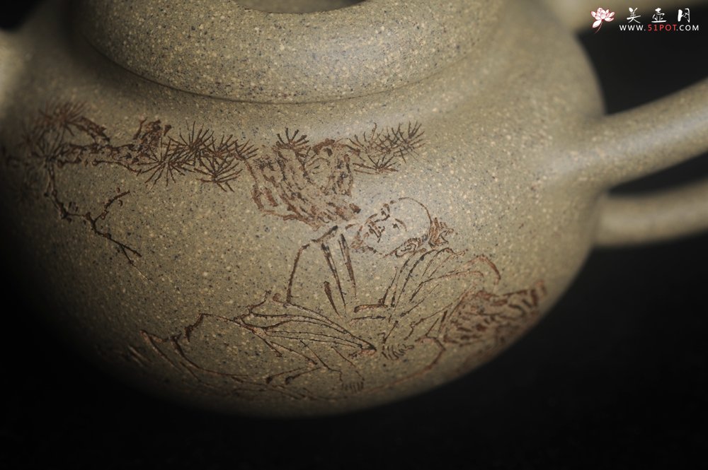 紫砂壶图片：实力派工艺师周斌 极品芝麻段泥 原创全手工牛韵壶 松涛烹雪醒诗梦 竹院浮烟荡俗尘 - 全手工紫砂壶网