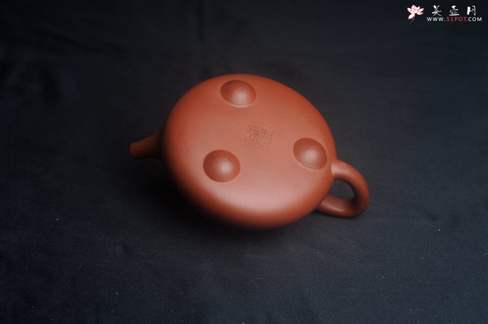 紫砂壶图片：潜力股周小培老师 老师家藏黄龙山一号井小红泥 全手工曼生石瓢 不肥而坚是以永年 - 全手工紫砂壶网