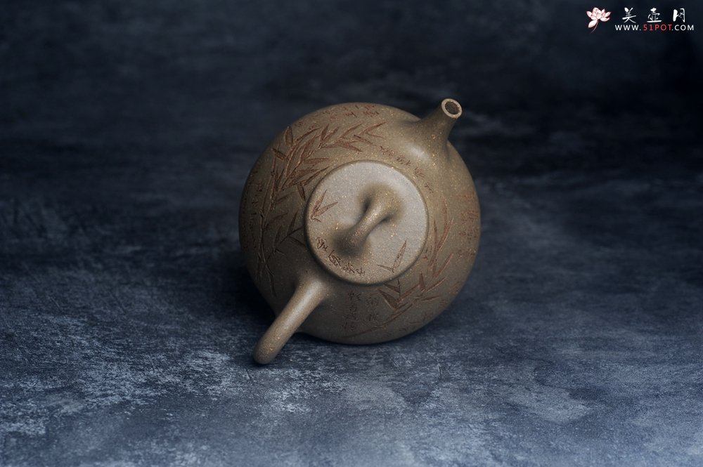 紫砂壶图片：高温四号井老青段 全手工子冶石瓢 装饰经典老子冶画面板桥竹 特有品味 期待与您结缘 - 全手工紫砂壶网