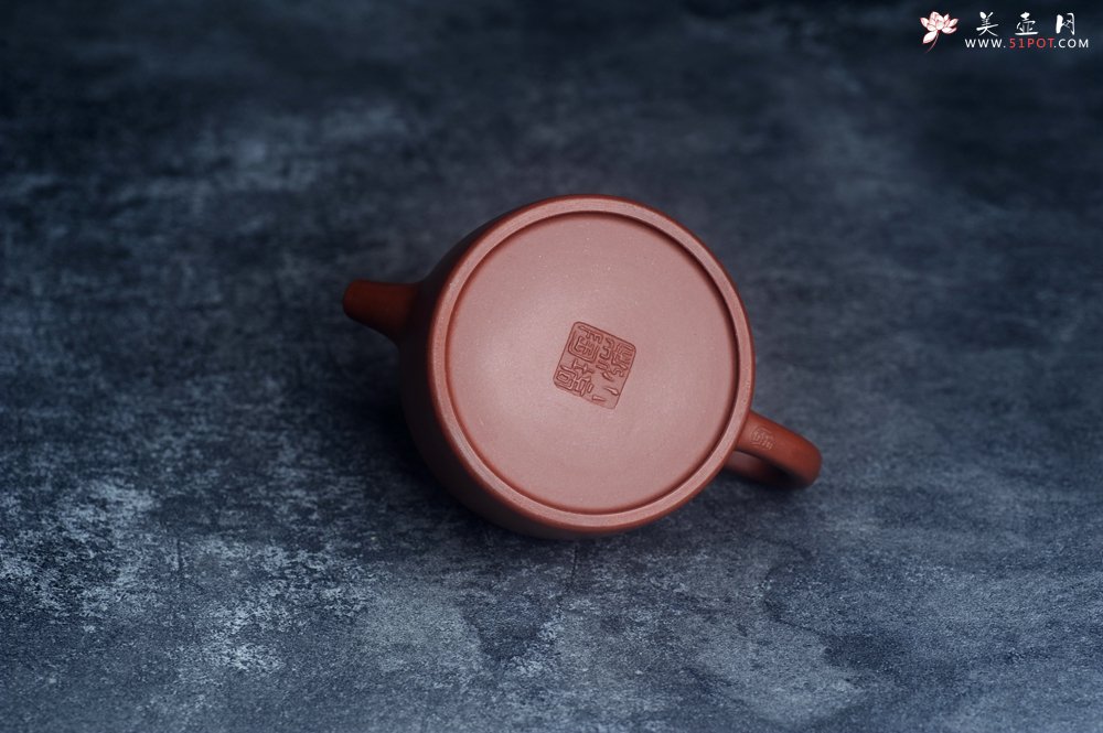 紫砂壶图片：油润老清水泥全手工小品德中壶 特实用文气 - 全手工紫砂壶网