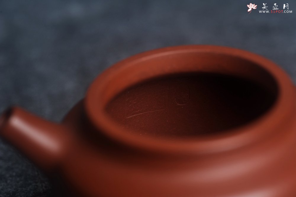 紫砂壶图片：油润老清水泥全手工小品德中壶 特实用文气 - 全手工紫砂壶网