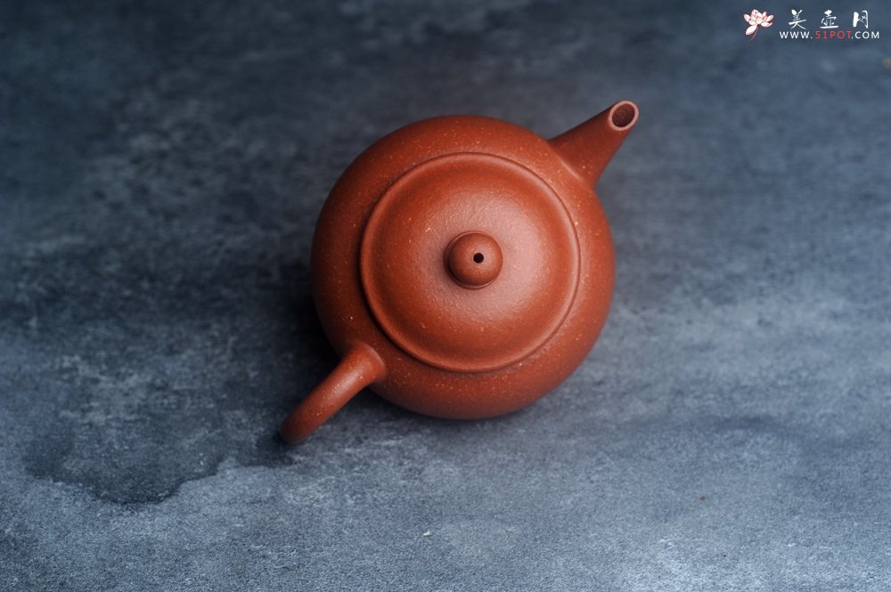 紫砂壶图片：美壶特惠 潜力股殷老师全手工特好降坡泥小水平壶 茶人醉爱 - 全手工紫砂壶网