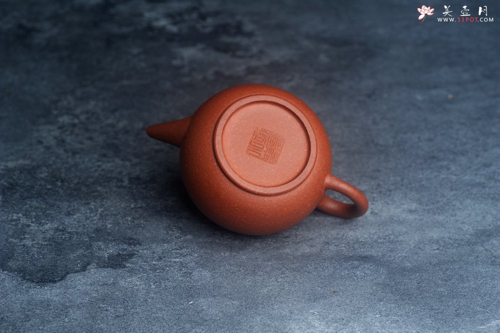 紫砂壶图片：美壶特惠 潜力股殷老师全手工特好降坡泥小水平壶 茶人醉爱 - 全手工紫砂壶网
