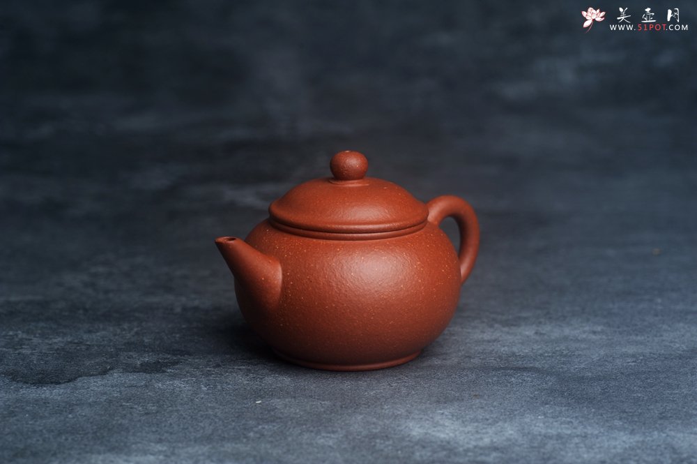 紫砂壶图片：美壶特惠 潜力股殷老师全手工特好降坡泥小水平壶 茶人醉爱 - 全手工紫砂壶网