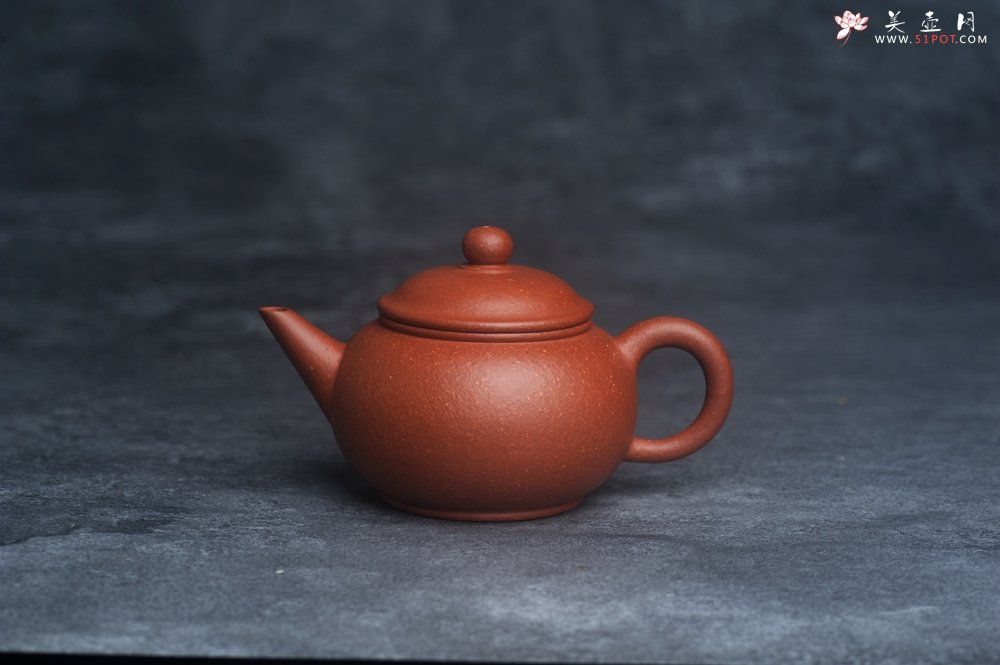 紫砂壶图片：美壶特惠 潜力股殷老师全手工特好降坡泥小水平壶 茶人醉爱 - 全手工紫砂壶网