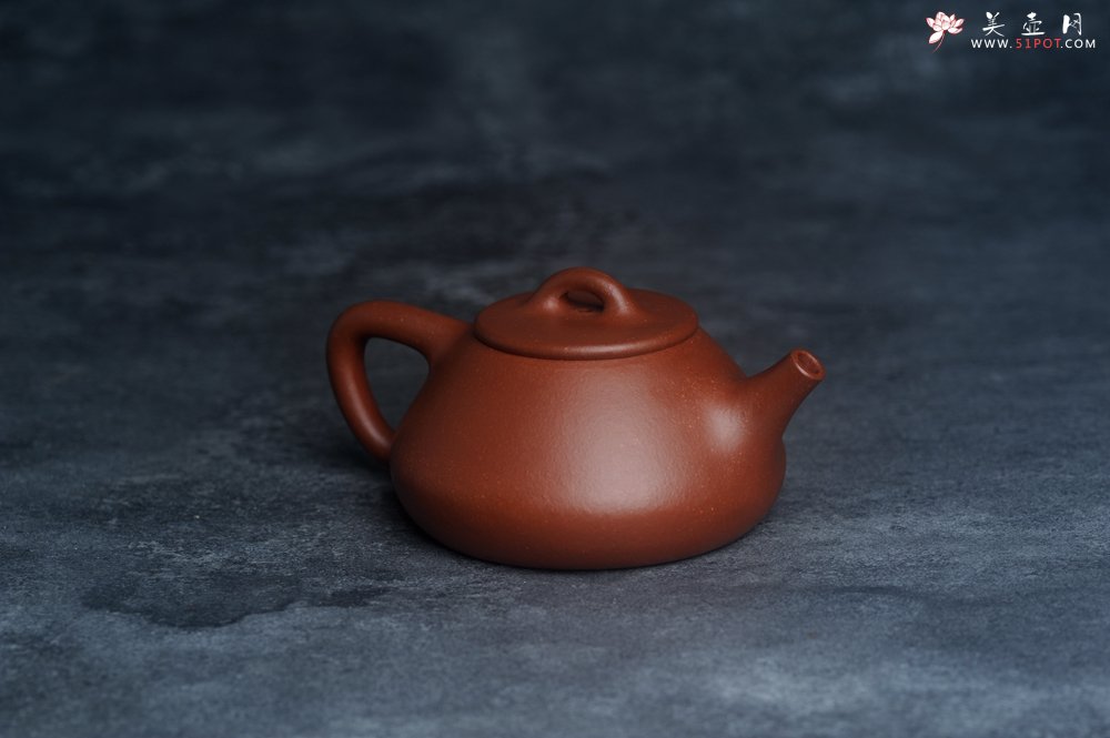 紫砂壶图片：王老师新品 庆十一特惠 全手工红降坡合瓢壶 特文气 - 全手工紫砂壶网