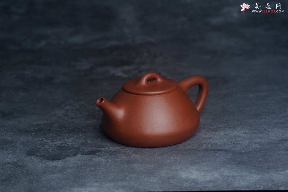 紫砂壶图片：王老师新品 庆十一特惠 全手工红降坡合瓢壶 特文气 - 全手工紫砂壶网